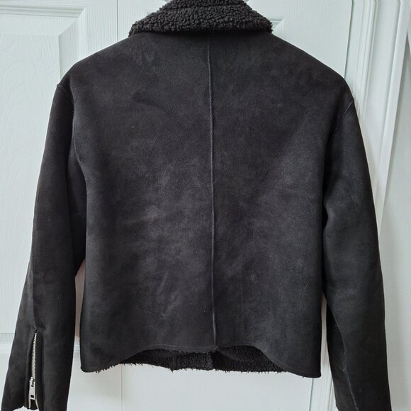 H&M Black Faux Suede Jacket with Sherpa Lining - Picture 2 of 9